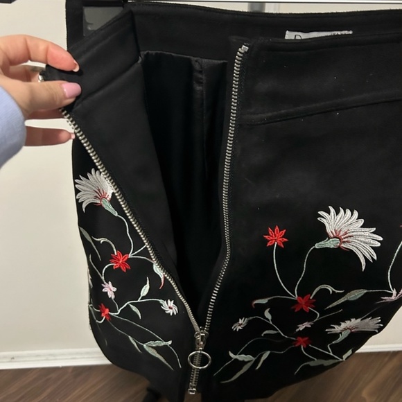 Black Suede Floral Skirt - Picture 3 of 3